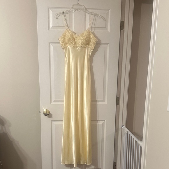 Sheila Yen Dresses & Skirts - Vintage prom dress